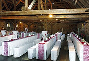 Festzeltgarniturhussen_mieten_1-924px.jpg