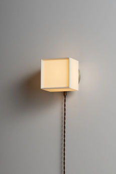 LAHM 06 Sconce Wired Plug-in

Category: Lighting
Type: Sconce