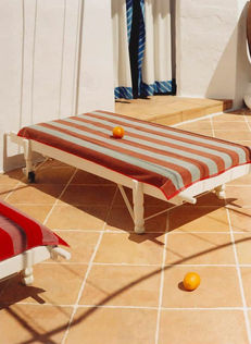 Reversible Striped Cotton Towel

Category: Accessories
Type: Towel