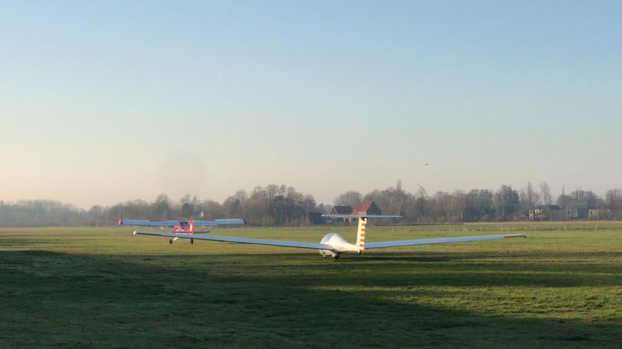 Zweefvliegtuig bij sleepstart