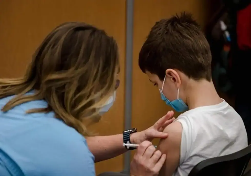 Sanidade fai un chamamento á cidadanía para a vacinación de gripe e Covid-19