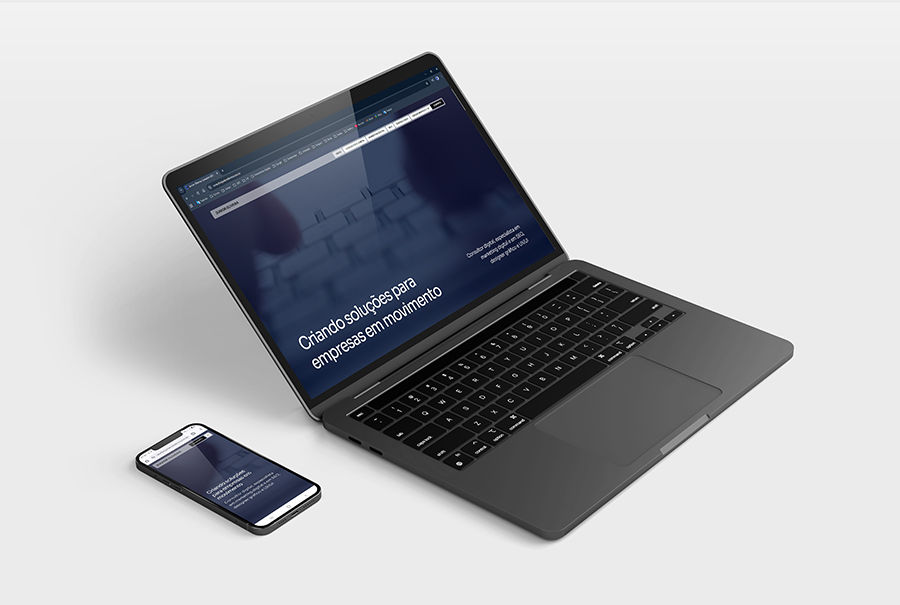 Laptop com site www.consultorjunioroliveira.com.br na tela