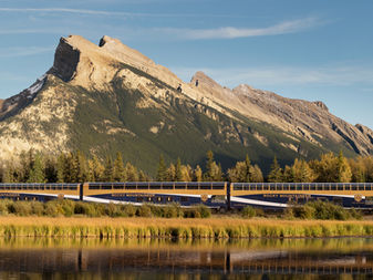Exploring the Key Differences Between Gold Leaf and Silver Leaf Services on the Rocky Mountaineer Train