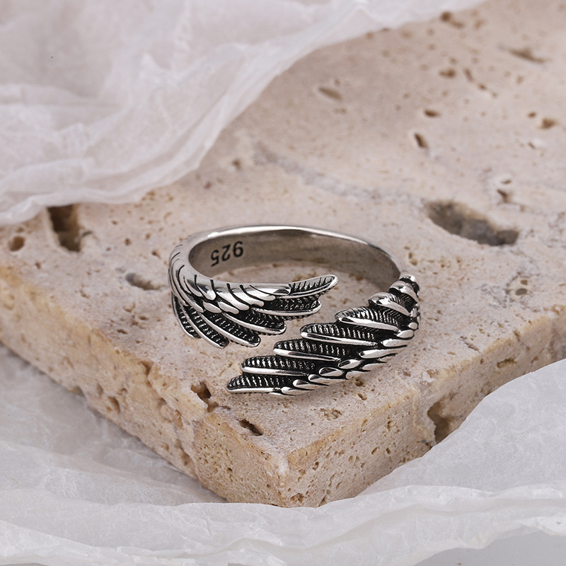Angel Wing Promise Ring detail 4