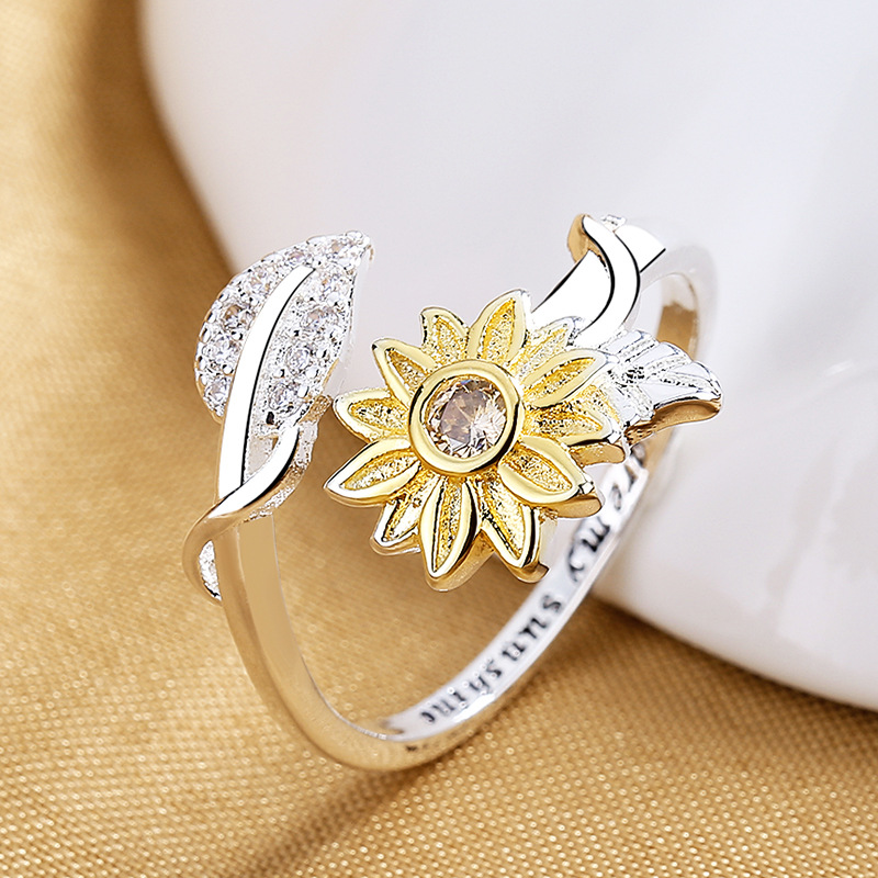Golden Bloom Two-Tone Sunflower Ring
