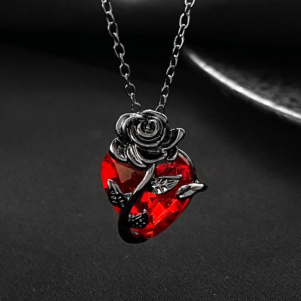 Crimson Rose Heart Necklace detail 5
