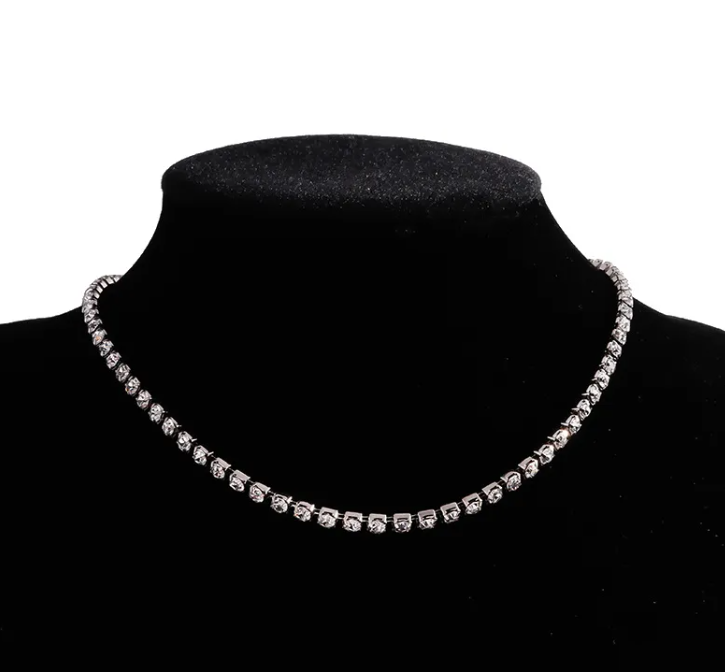 Claw Pendant Necklace
