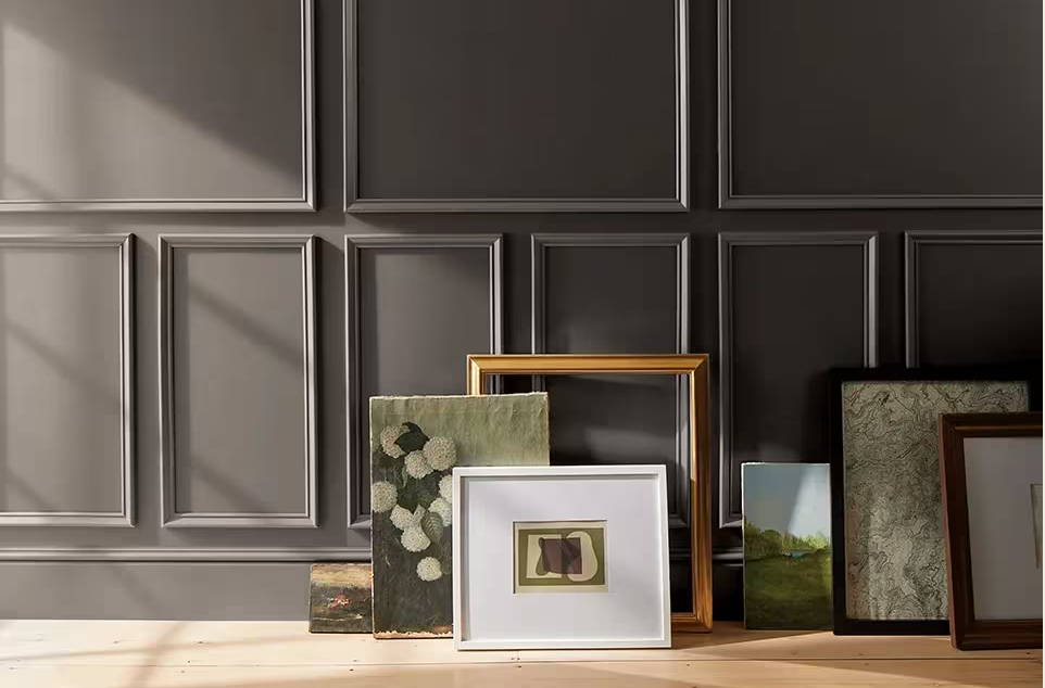 Walls with wainscoting painted in Silhouette from Benjamin Moore