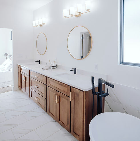 Bright-Bathroom-Remodel-Winona_edited.jpg