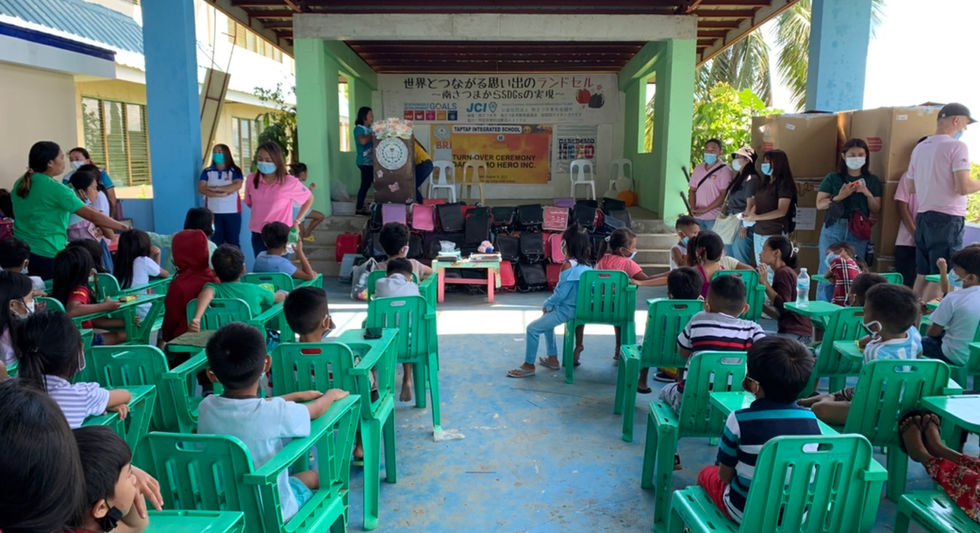 NPO法人JIYUセブ島へランドセル寄贈