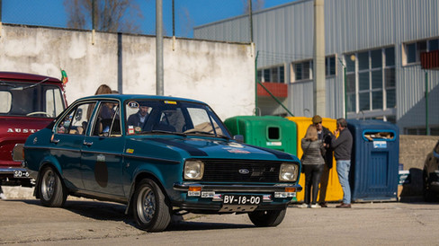 Mais de 100 veículos celebraram encontro que uniu gerações e apaixonados por clássicos