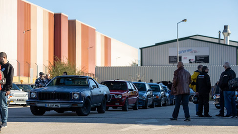 Mais de 100 veículos celebraram encontro que uniu gerações e apaixonados por clássicos
