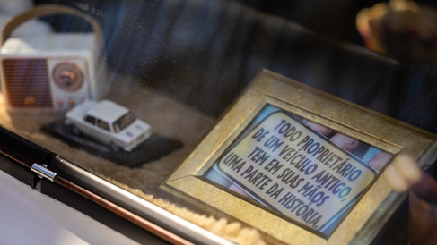 Automóveis clássicos invadem Benfica na Praça do Fonte Nova