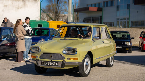 Mais de 100 veículos celebraram encontro que uniu gerações e apaixonados por clássicos