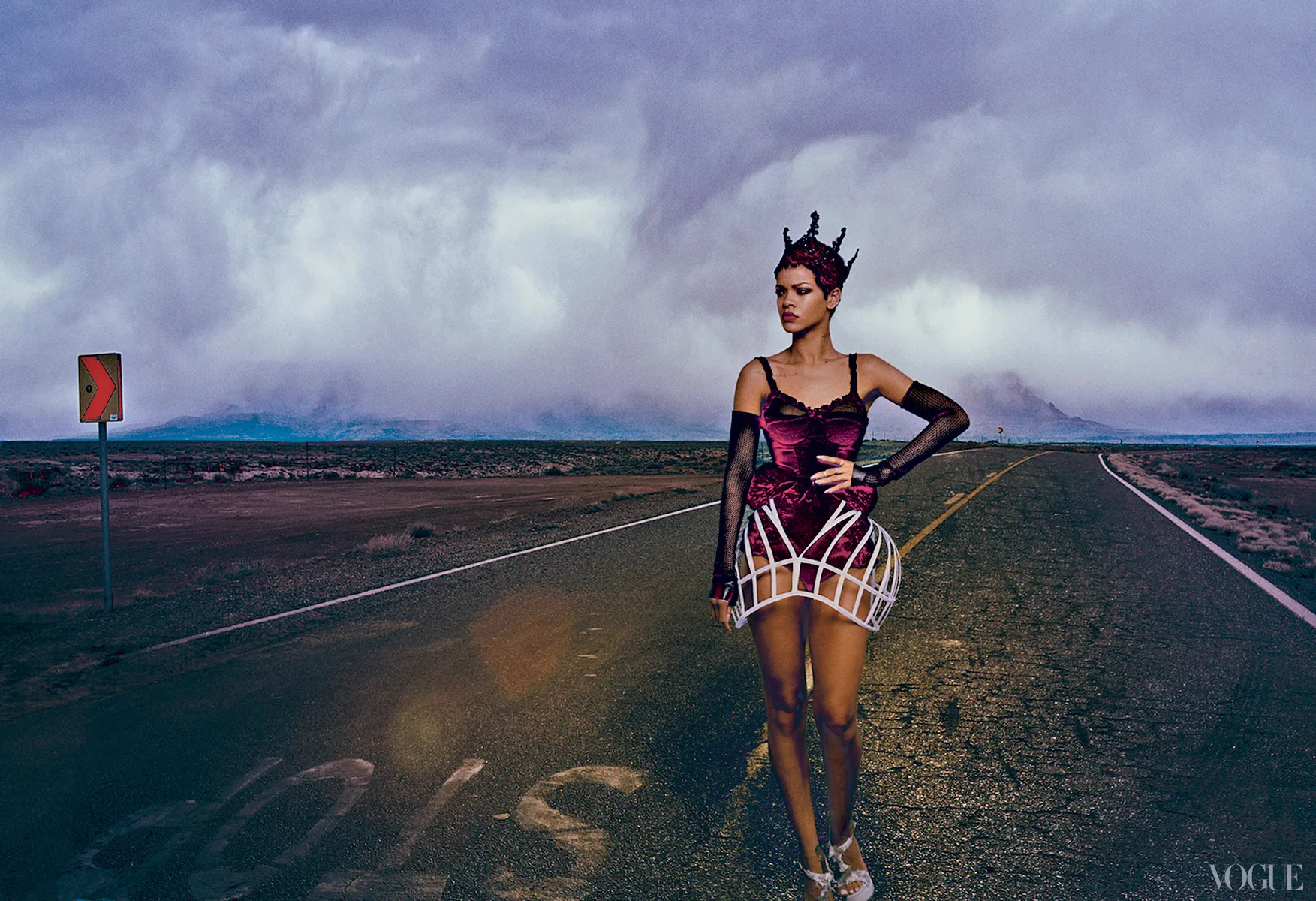 magazine-rihanna-cover-story-6_161459386583.webp