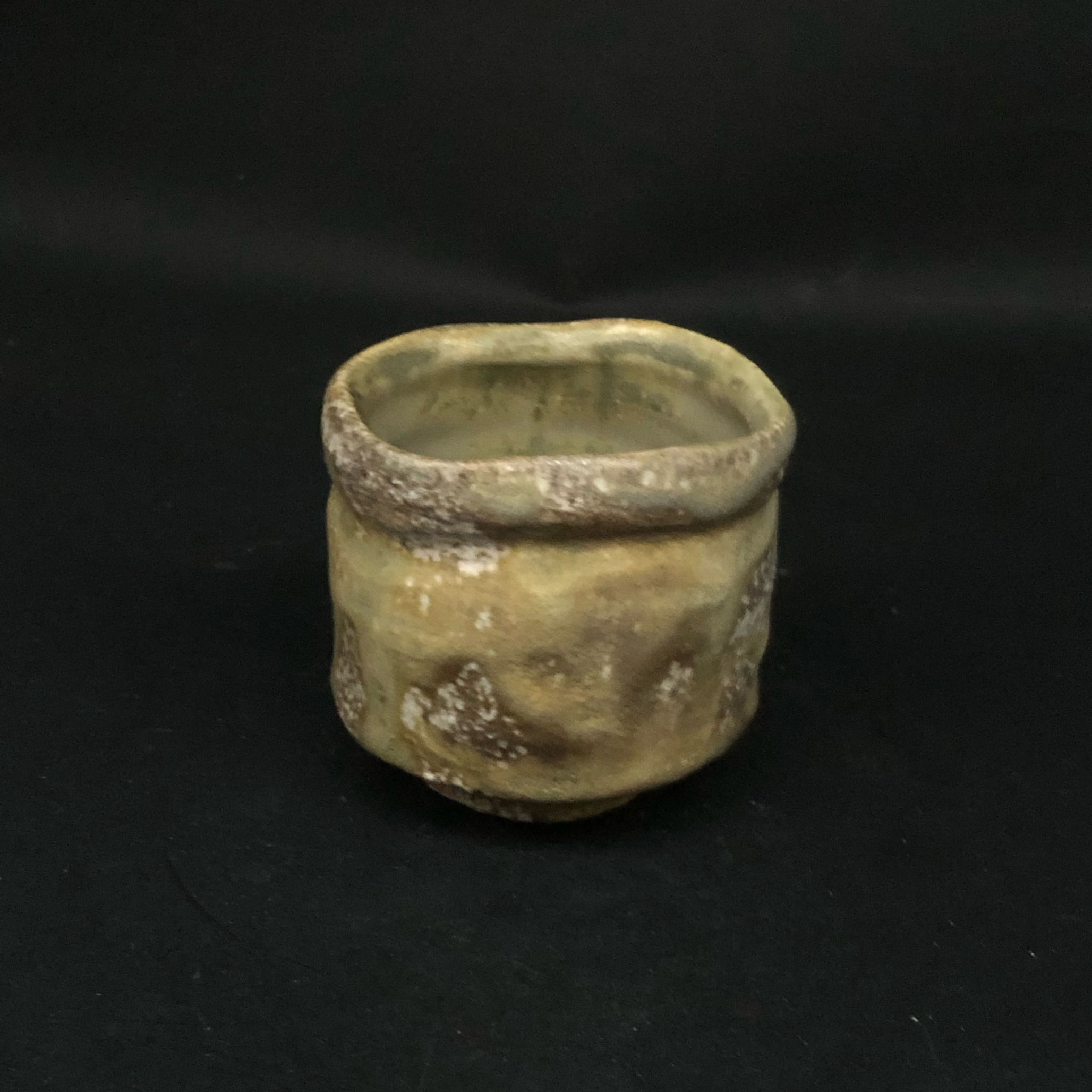 伊賀灰釉ぐい呑 y-11