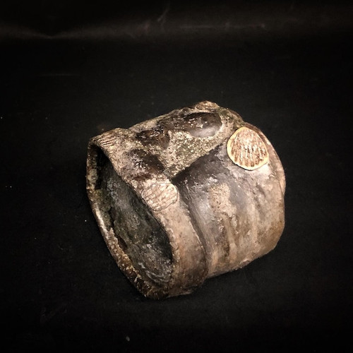 黒伊賀ぐい呑 | Gallery RYOKUSUIDO