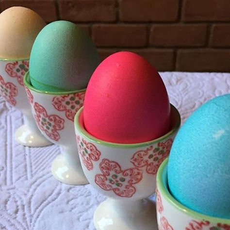 Huevos Cocidos con Colorante (Pascua)