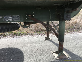 Trailer M295A1 aufgebockt 