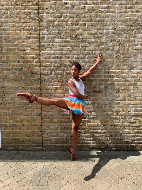 A bright and bold Swish SAB in Havana fabric.