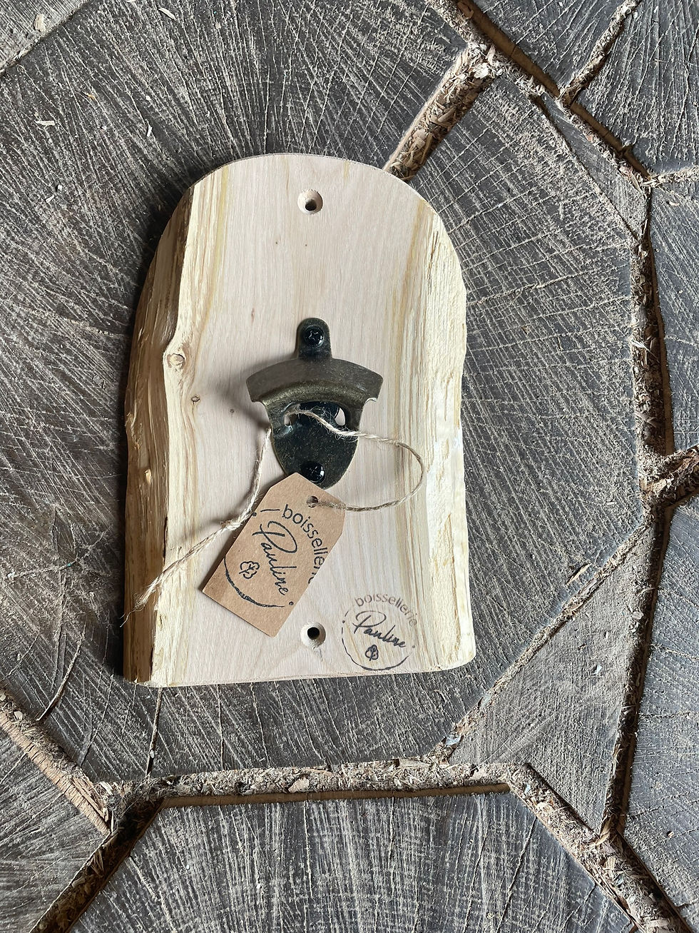 Décapsuleur mural en chataîgner