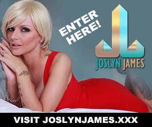 Ariella Ferrera and Joslyn James Lesbian Tub Action