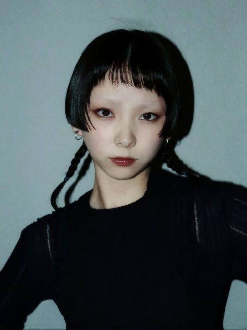 w-profile2.jpg