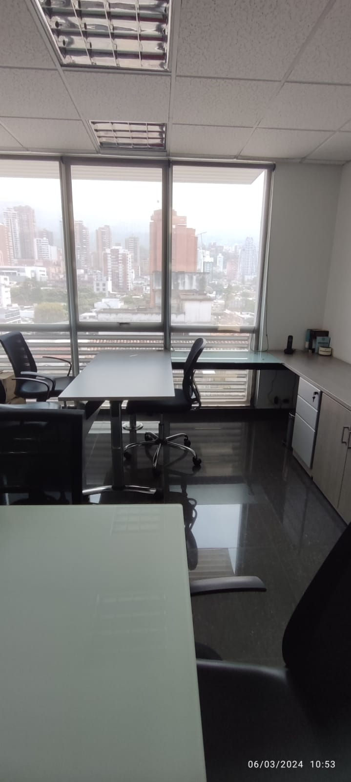 Miniatura: OFICINA EN VENTA