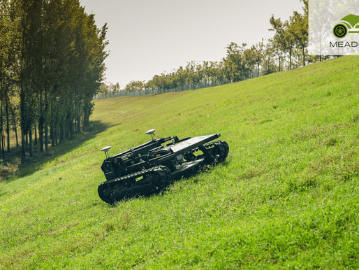 Commercial slope mower 