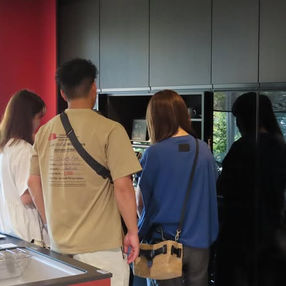 ショールームへ