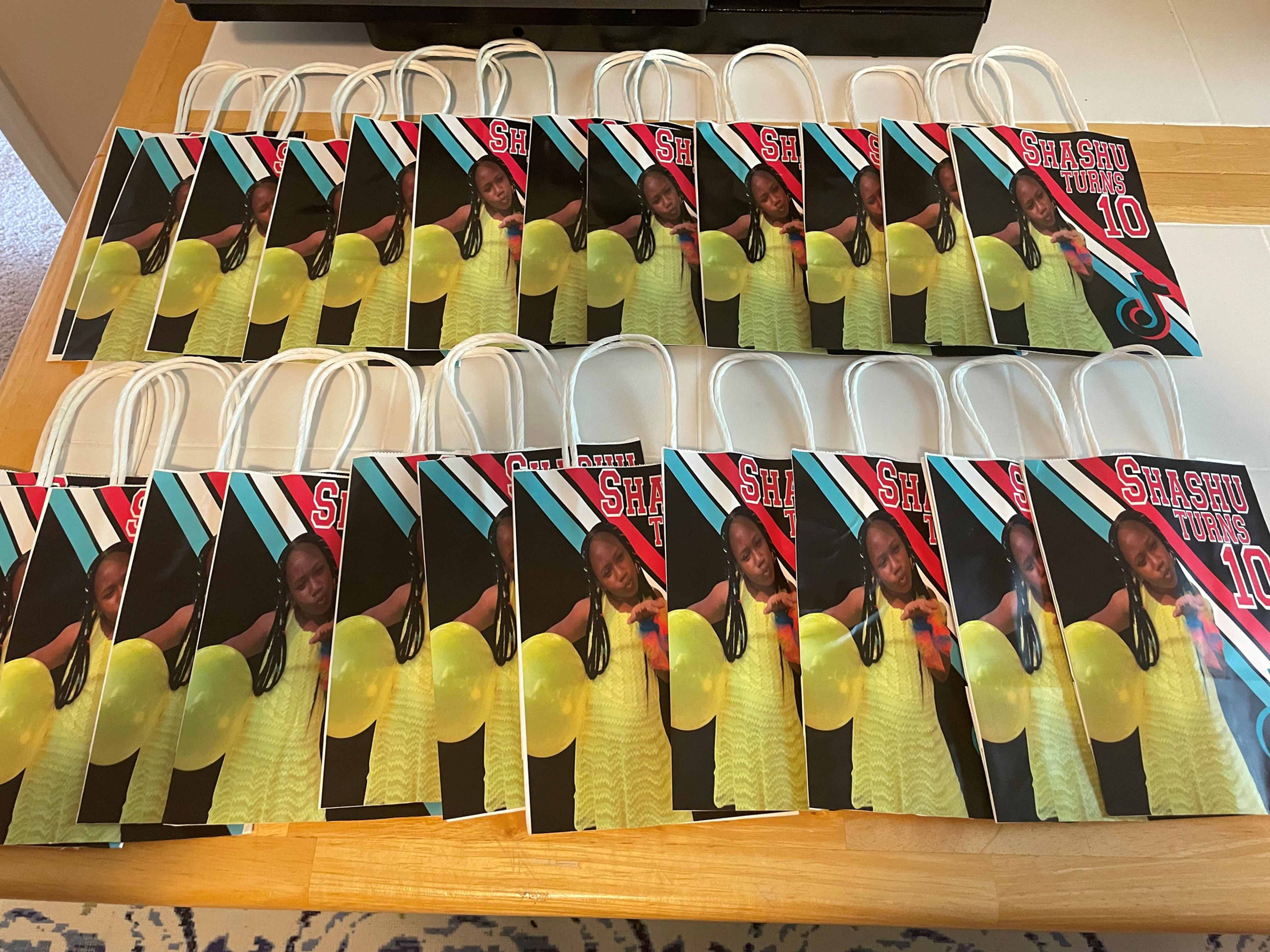 Personalized 8x10.25 inch Gift Bags