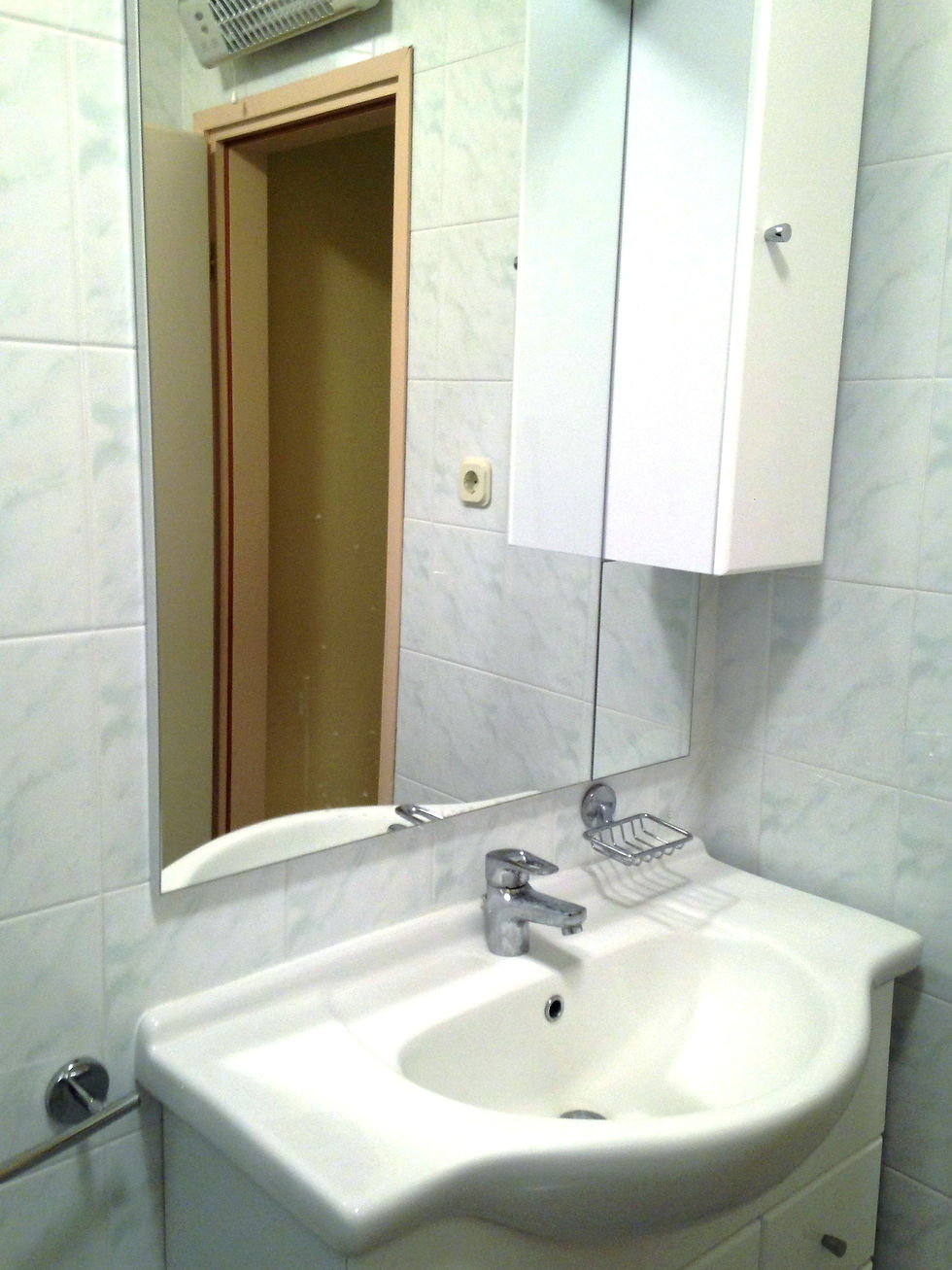 Apartment E - Bathroom