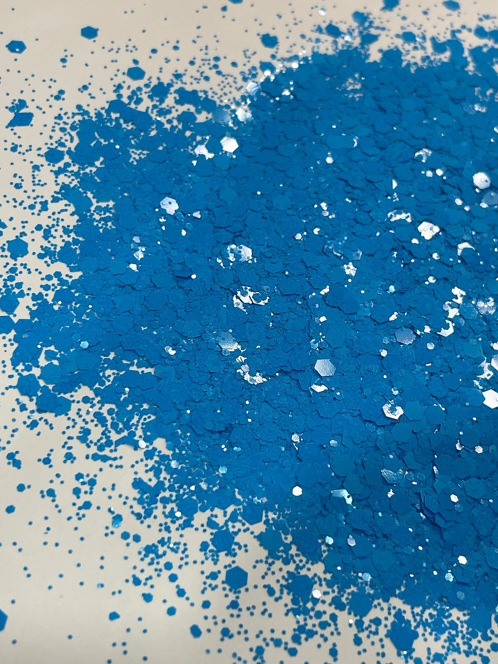 Thumbnail: Frozen Dew-embossed glitter