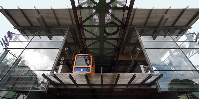 Schwebebahn-III.jpg