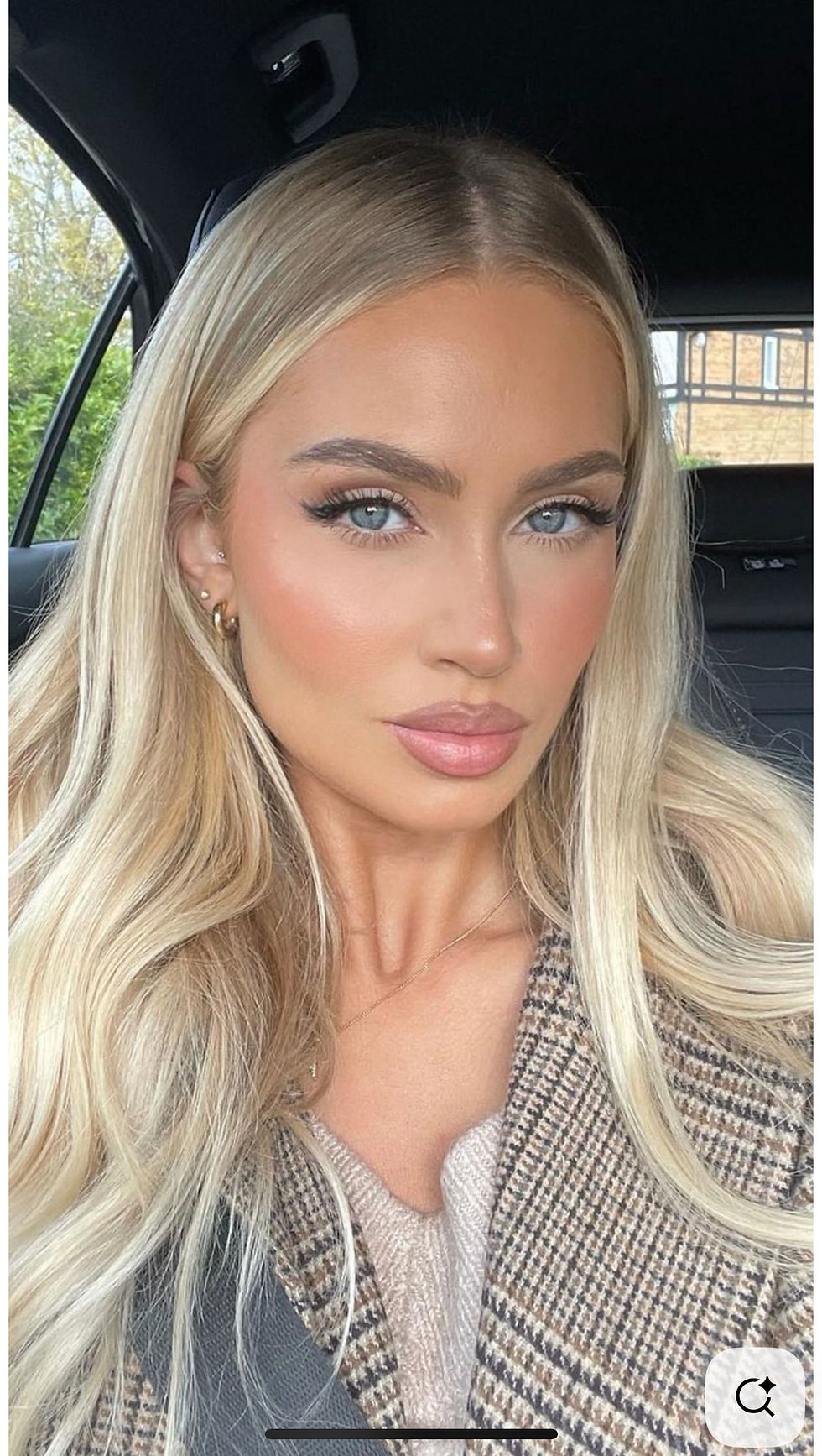 A soft blush, great foundation (my favorite is Estee Lauder double wear foundation) and over lined lips make this look pop.