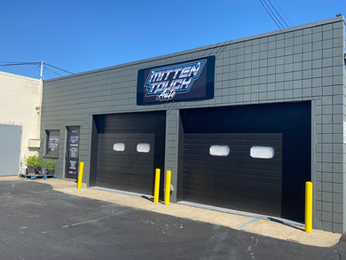 Mitten Touch Auto Shop Outside