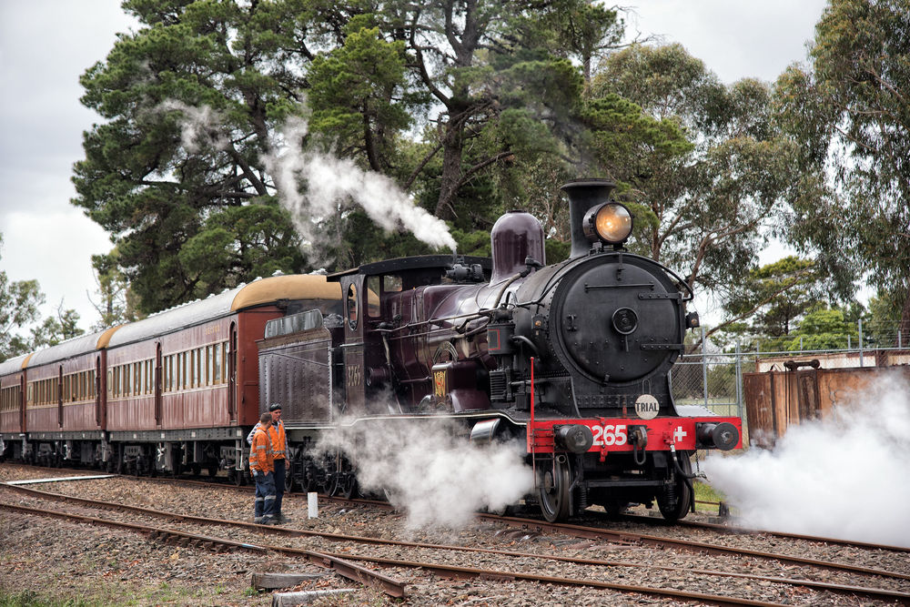 Locomotive 3265 returns to steam