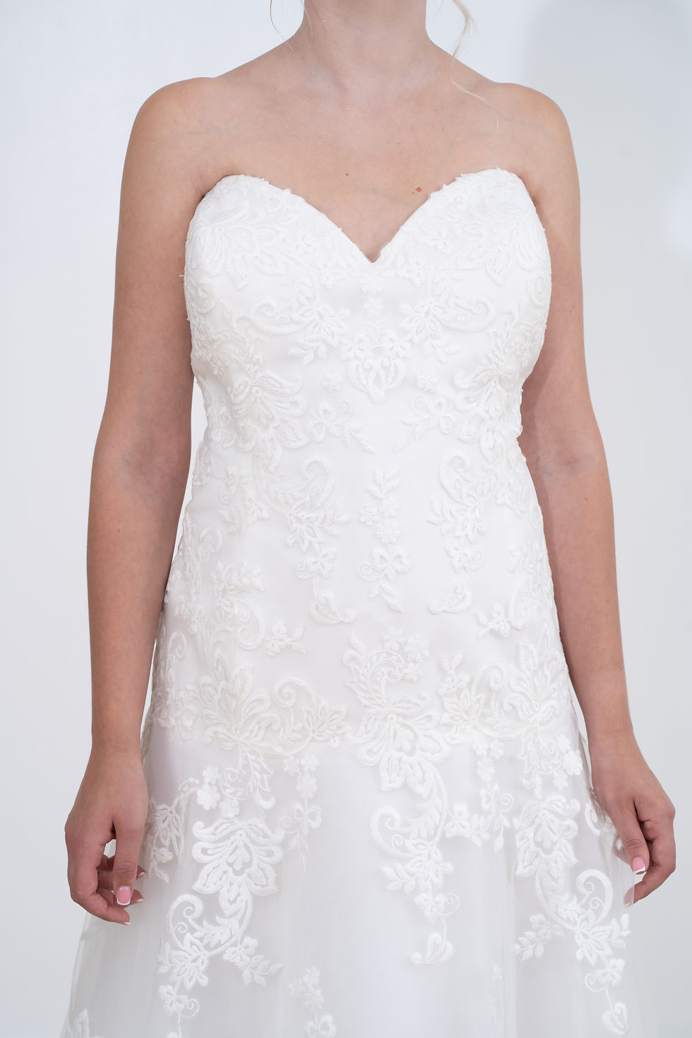 Thumbnail: Lace Luxe