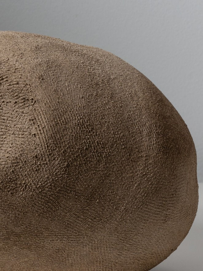 Thumbnail: amorphous object 001