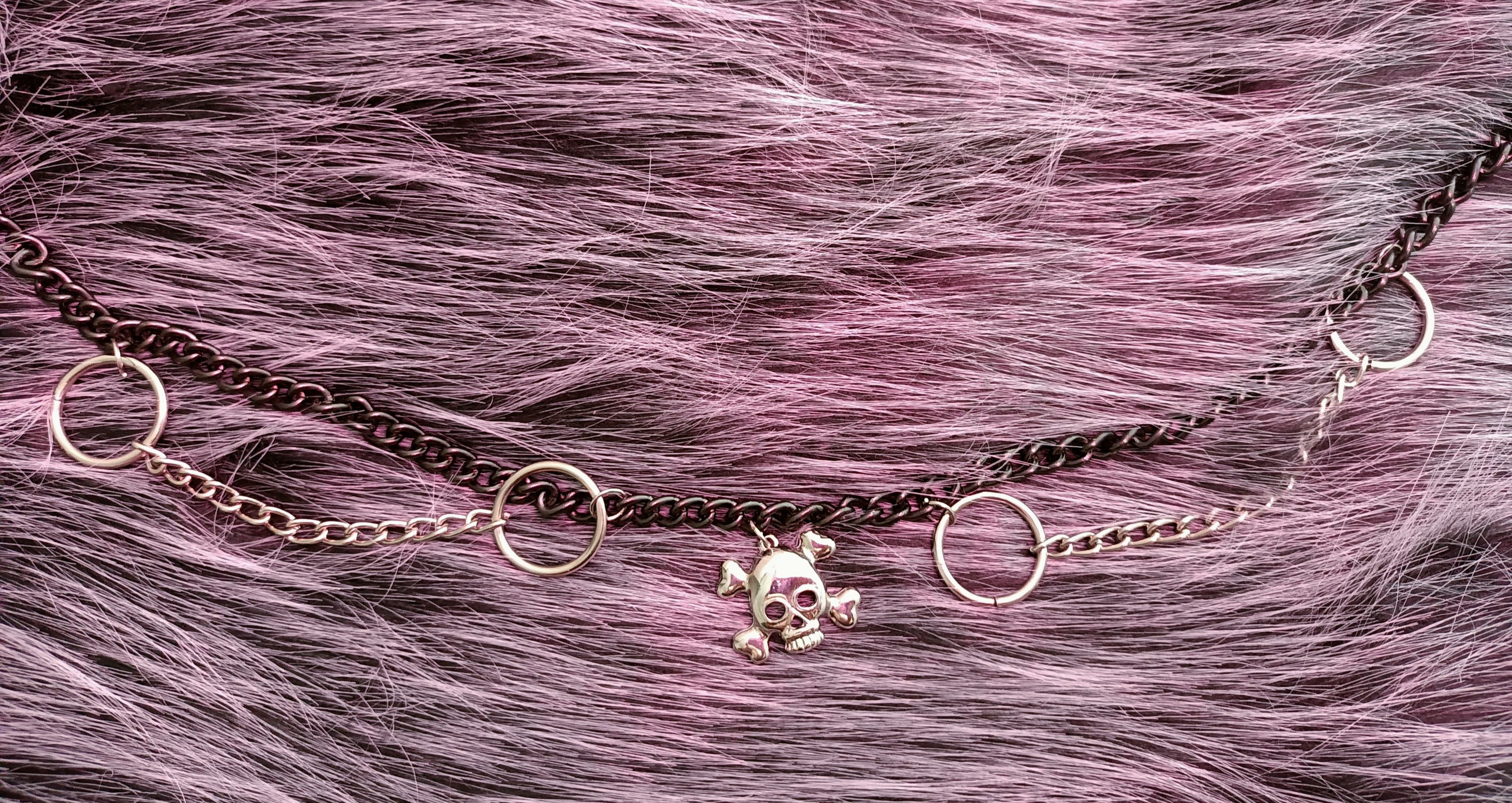 collar calavera