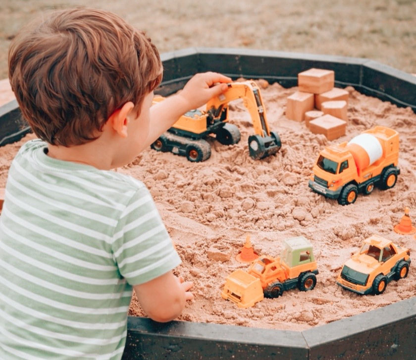 10 Tuff Tray Ideas for Preschoolers