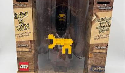 Rare LEGO® Item Portfolio: Hagrid figure in display case