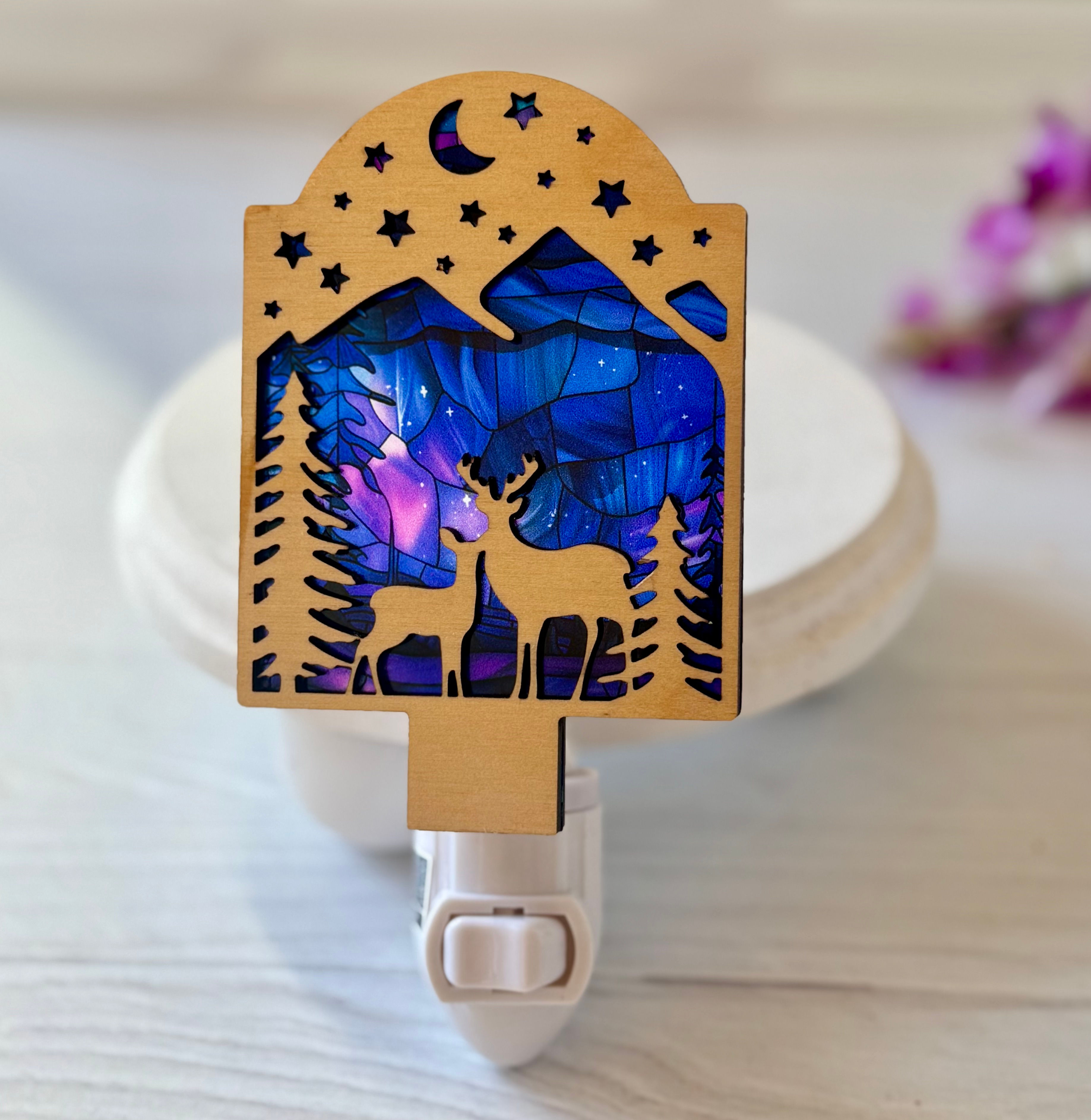 Nature-Themed Nightlight – Laser Cut Wooden Forest Scene with Deer & Starry Sky