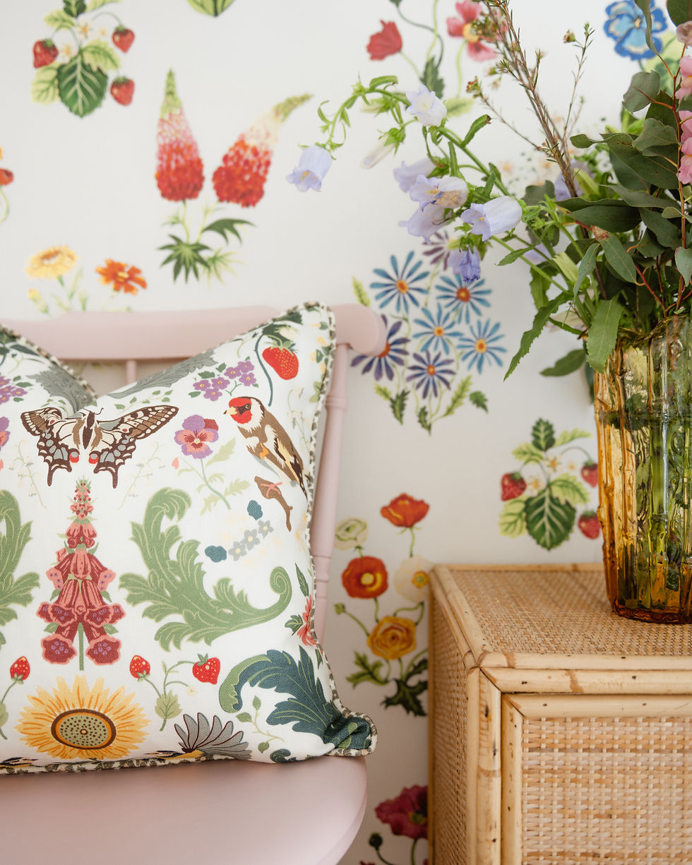 Miniature : Medium Linen Cushion in Admiral Ivory