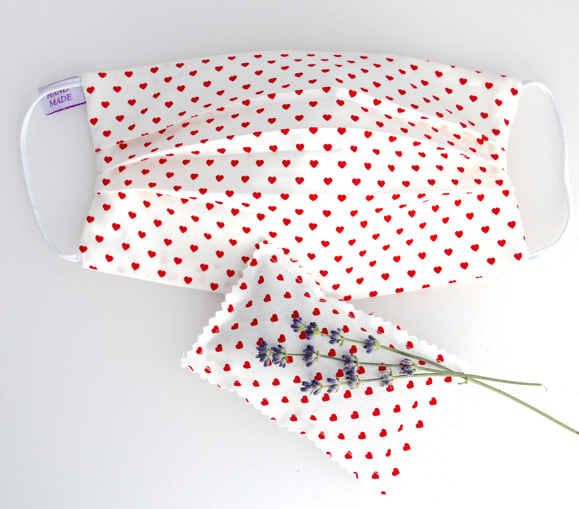 Washable Face Mask Red Hearts doubled with of 100% cotton with Lavender Sachet