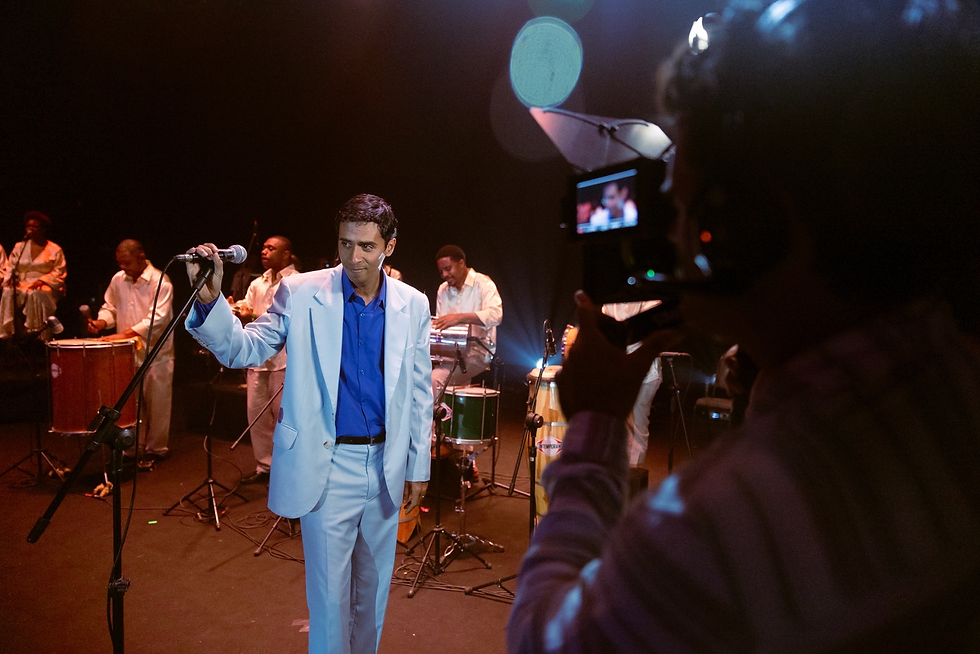 “Deixa a Vida Me Levar”, cinebiografia de Zeca Pagodinho, recria show histórico do cantor realizado no antigo Metropolitan