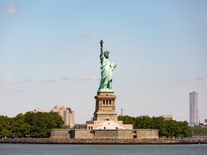 LATAM tem ofertas relâmpago com ida e volta para os EUA por menos de R$ 2.500 nesta segunda