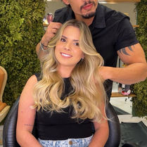 Oliver Blonde Bloom: cuidados especiais para loiras até 31/08 no Oliver Beauty Center