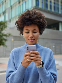 Mercado brasileiro enfrenta dilema na escolha da API do WhatsApp; entenda as diferenças