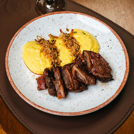 Prime Beach aposta em gastronomia diversificada às margens do Lago Paranoá